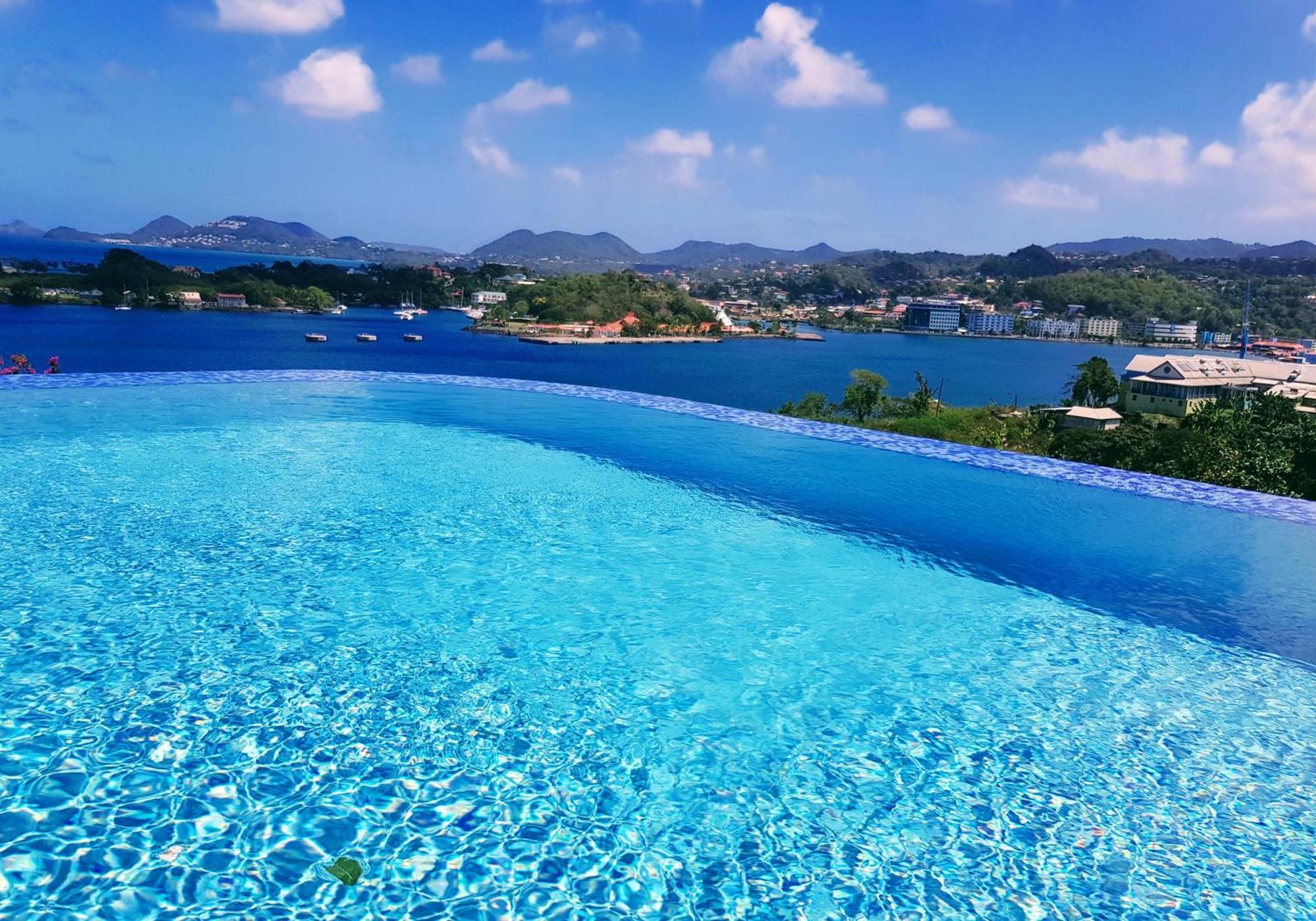 Ocean Crest Villas Castries Exterior photo
