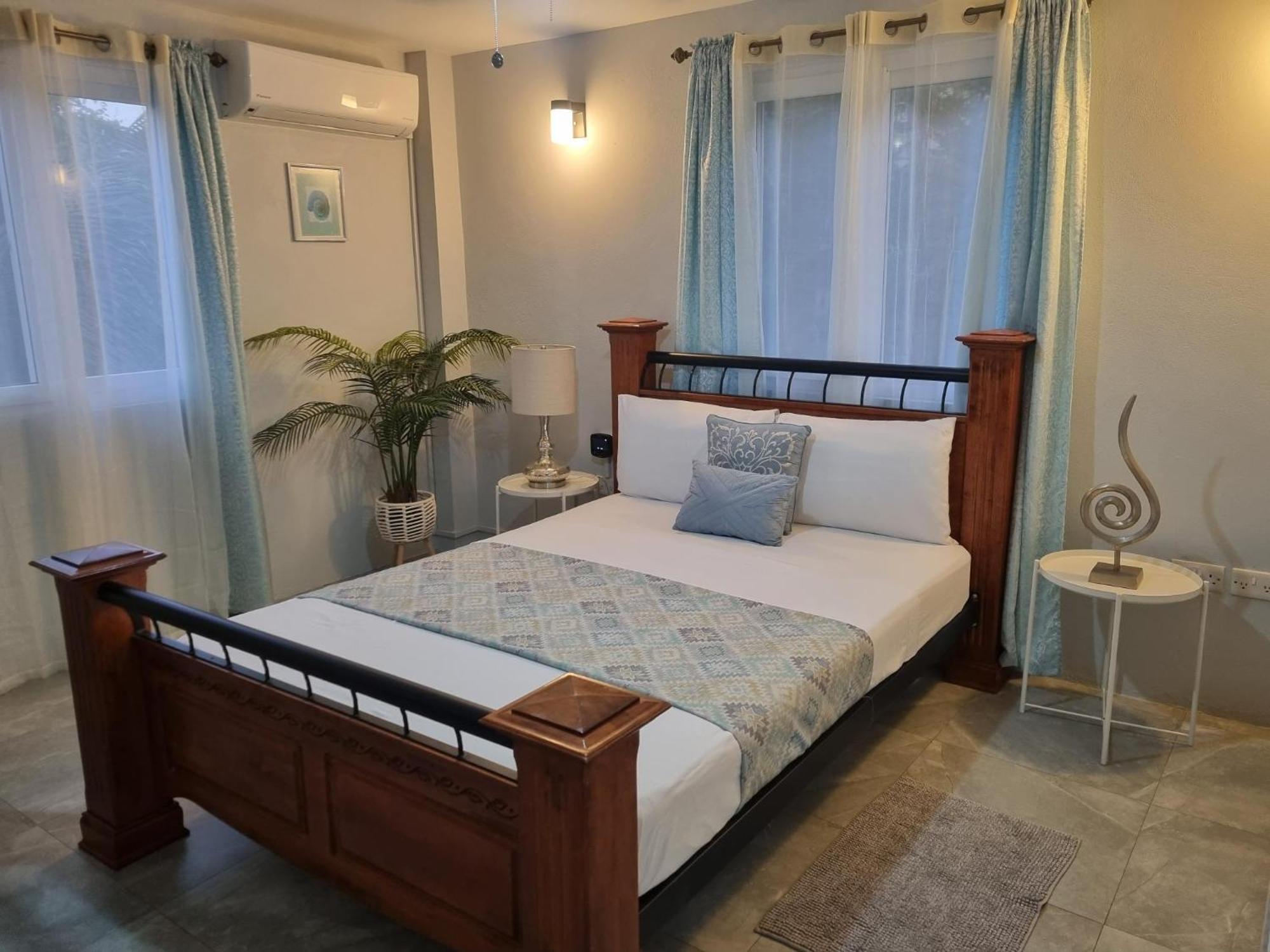 Ocean Crest Villas Castries Exterior photo